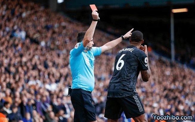 冠军相！阿森纳被压制仍赢球，伤停补时神剧情，甩开曼城热刺