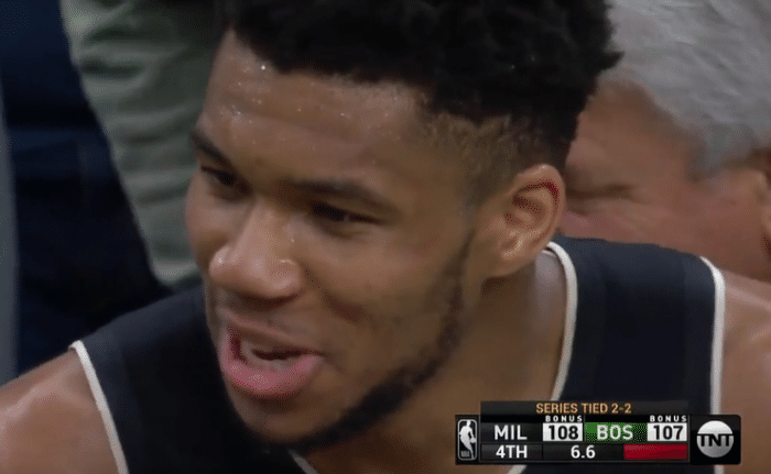 神剧本！冠军控卫激情怒吼，全队疯狂庆祝如夺冠，斯玛特闭眼绝望