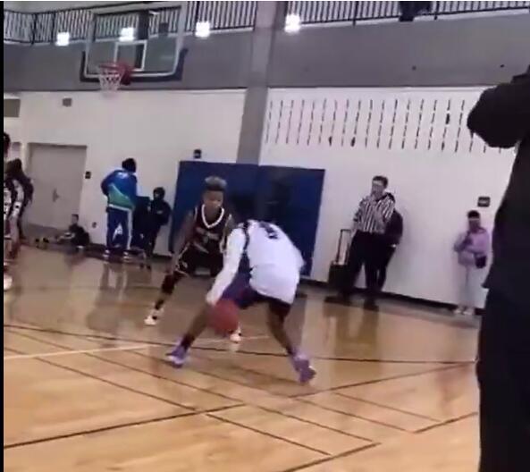 小孩都不放过！杜兰特怼小球员花里胡哨运球投篮视频：动作跟屎一样！