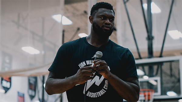 锡安-威廉森瘦脱相引热议，体重目标123公斤 携高额年薪征战新赛季