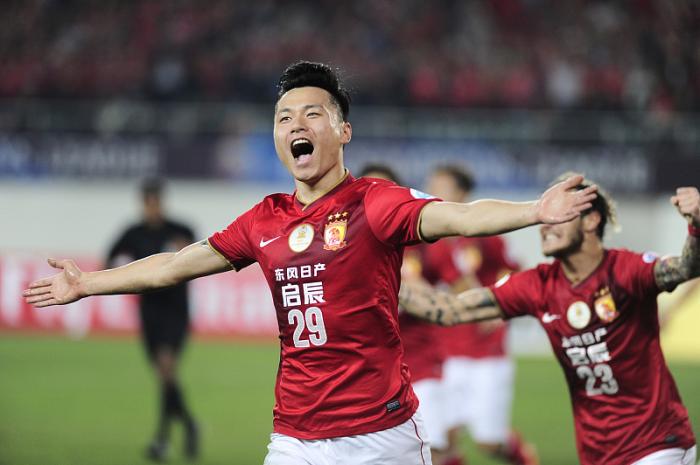 落日余晖？郑智透露于汉超郜林盼回归，球迷称看菜吃饭打造最已阵