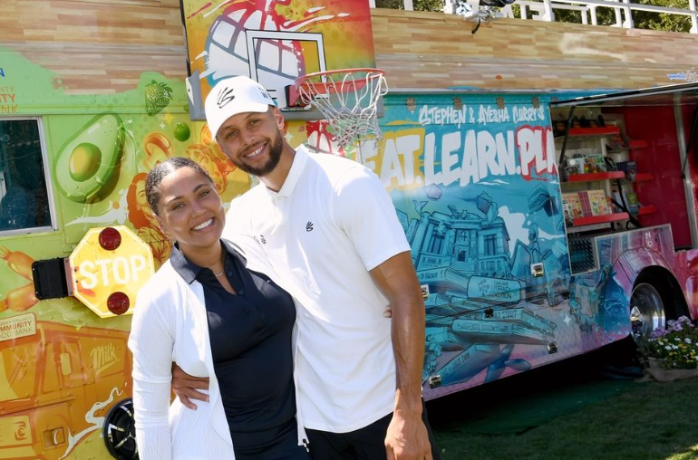 库里笑对删除勇士简介质疑，自豪奥运成就并强调终老勇士