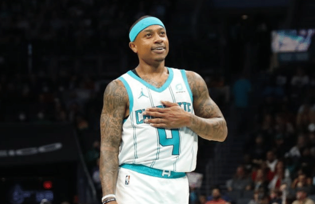 官宣！小托马斯与黄蜂再签10天合同 转发11年前一幕：绝杀太霸气