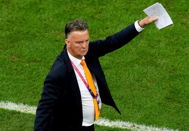 官宣！世界杯又一主帅离任，缔造37场不败神话，古稀之年诠释有种