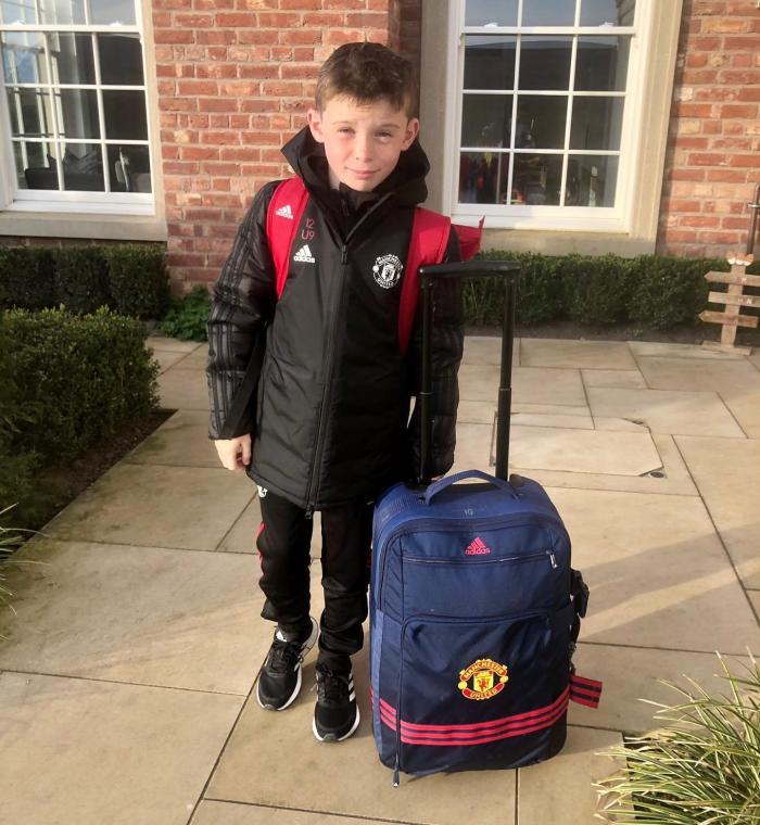 鲁尼另一儿子加入曼联青训！8岁独自随队出征锦标赛