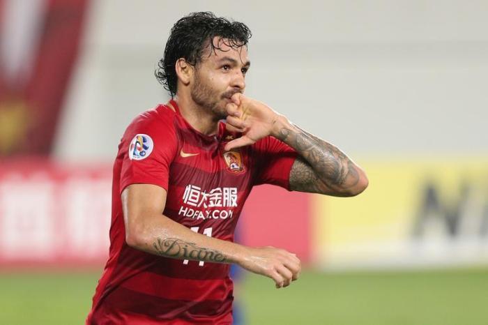 曝31岁高拉特决定退役！恒大砸8亿归化他 却在国足0出场