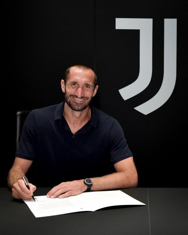 官方：尤文图斯与基耶利尼续约至2023年