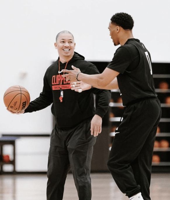 威少加盟快船合练曝光！坐等小莫投丢三分 获新队友盛赞改变规则的人