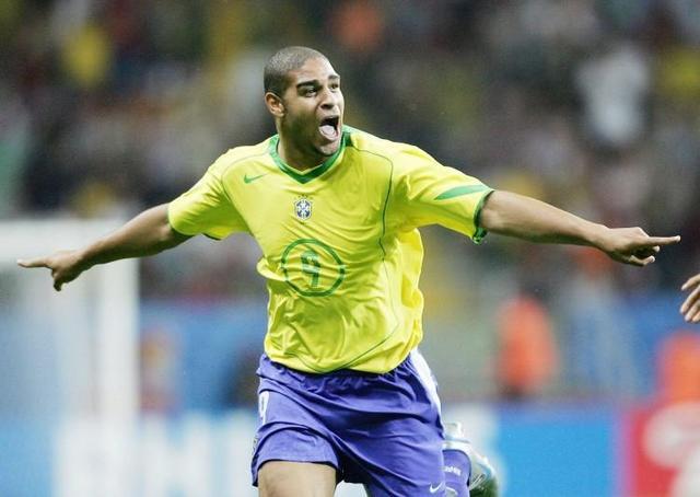 要破产？马卡：阿德里亚诺出售豪宅后搬进酒店