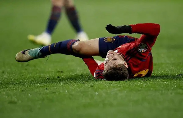 巴萨官方:加维右膝十字韧带完全断裂 伴随半月板损伤