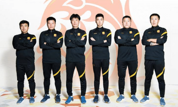 突发官宣！卓尔5名“新教练”正式亮相，李霄鹏或抢购鲁能3员大将