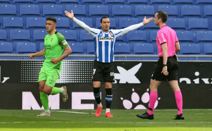 7-0！2-1！西班牙人独一档，垄断4大纪录，武磊103分钟遭双重打击