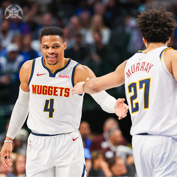 威少连续四场高光引热议，卡尔推特讽刺湖人，冲击首冠迎来曙光