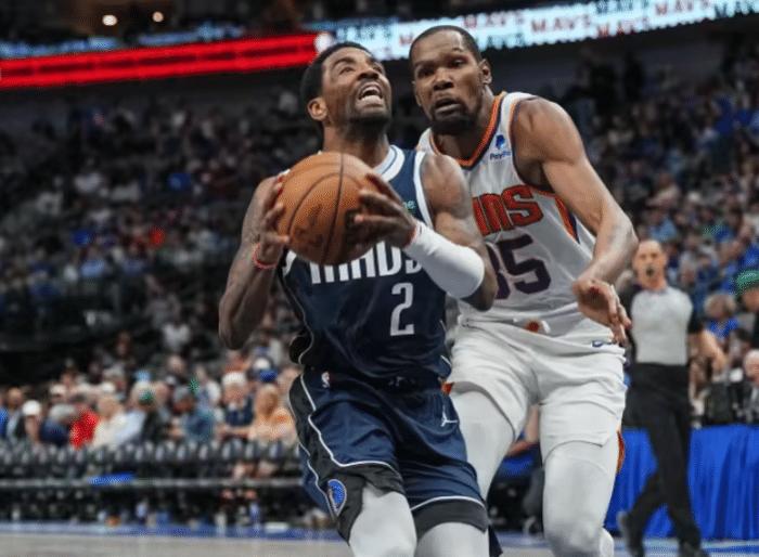 杜兰特偷瞄欧文一幕曝光 名记曝杜欧关系破裂：离开篮网后双方零交流