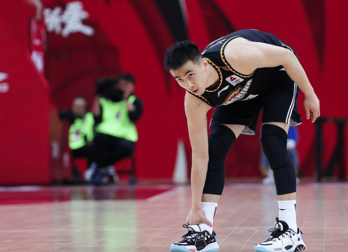 比郭艾伦还冤？超级外援场均38+9却无缘最佳外援候选，吐槽后删博