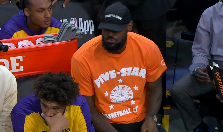 姆斯缺席湖勇季前赛收官战，全力为第22年NBA征程做准备