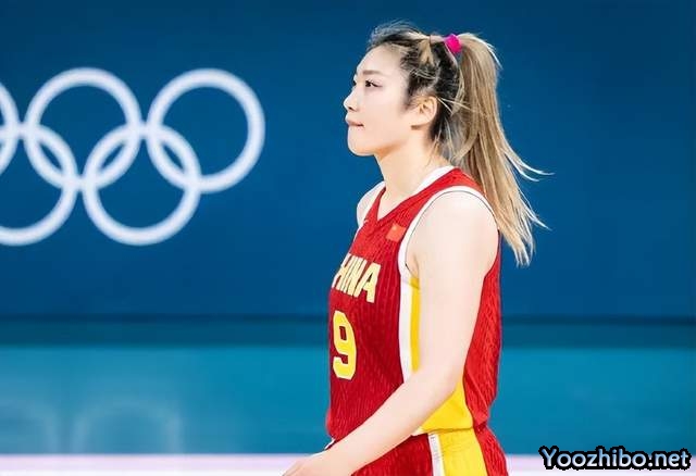 中国女篮兵败巴黎后回国，传闻队内问题引发关注