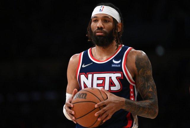 三分命中率41.7%，雄鹿接近签约篮网弃将！下一步抢德拉季奇