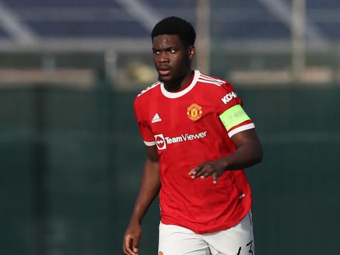 曼联冬窗第1人离队达成协议！青训铁卫再赴英冠锻炼，获鲁尼看好