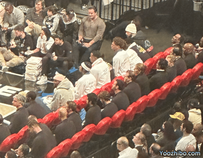 欧文被交易后杜兰特首次露脸：赛后拒绝接受任何采访 径直离开球馆