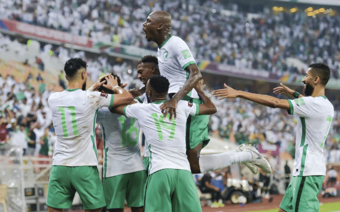 1-0到3-2！亚洲第一72%出线，再赢=通吃12强赛对手，国足100%出局