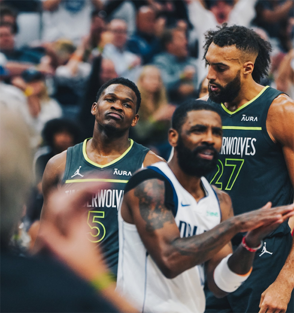 华子拒拥抱心碎离 球员通道祝贺东契奇且揭西决出局真相