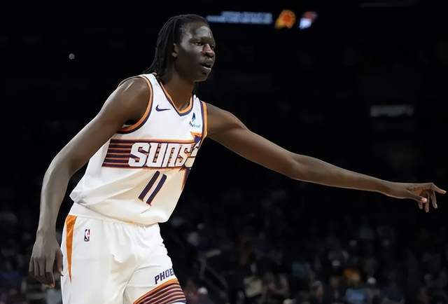 唏嘘！2米18怪兽级天才沉沦，20战仅2分，仅24岁恐淡出NBA