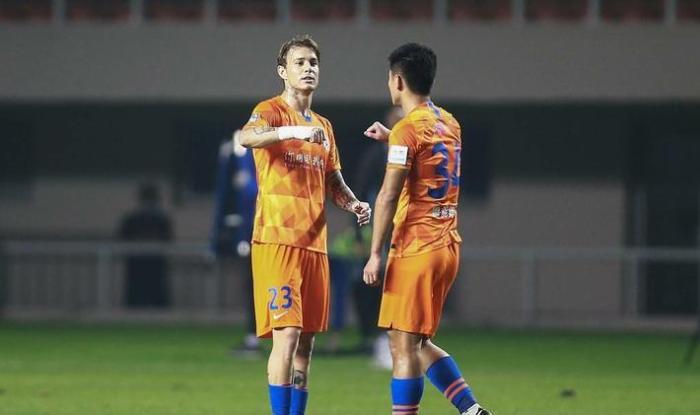 巴媒：格德斯已与山东泰山解约，将加盟科林蒂安