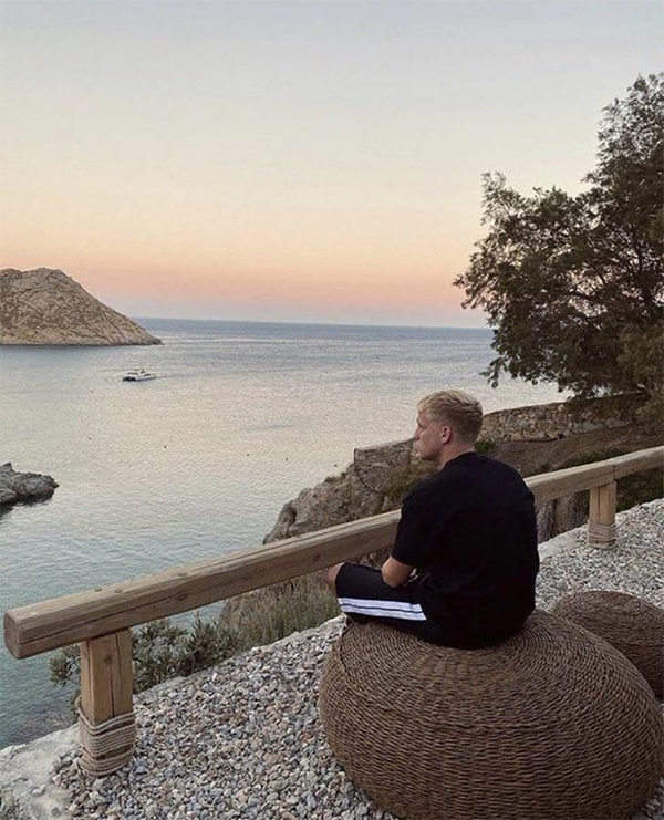 范德贝克离开曼联谈判一个月无进展！曼联想要租借费，对方不愿给