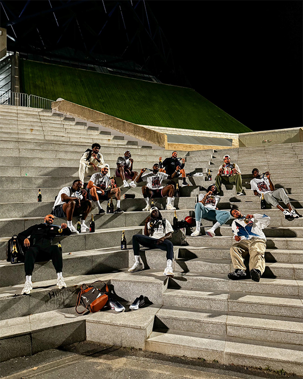 詹姆斯于巴黎奥运书写辉煌后 以换头像及卓越表现完美告别国家队