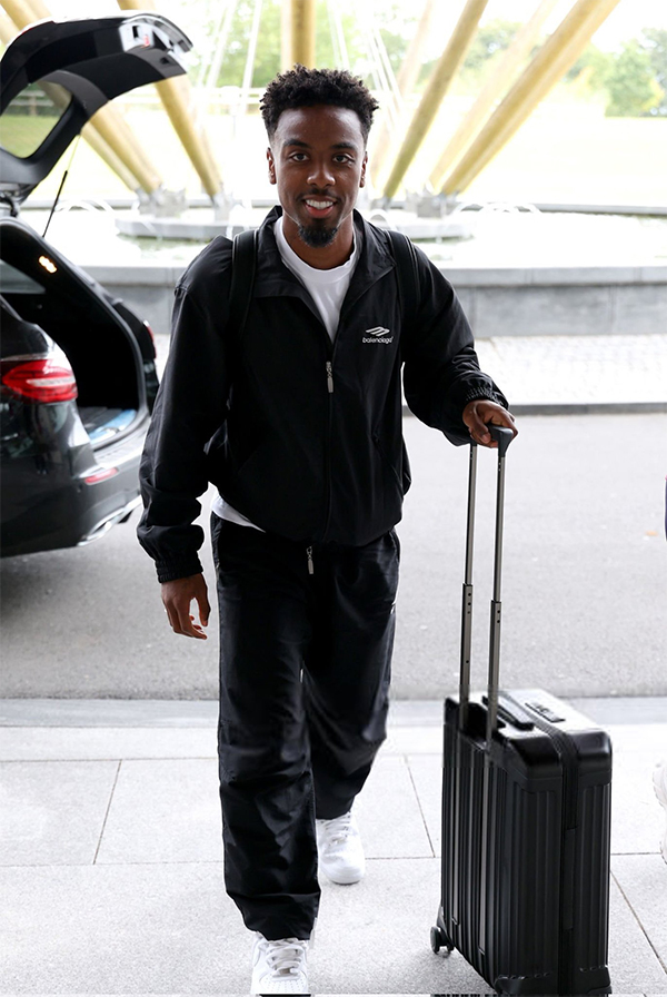 戈麦斯摆脱曼联离队之殇，以法甲助攻王身份首次入选英格兰队