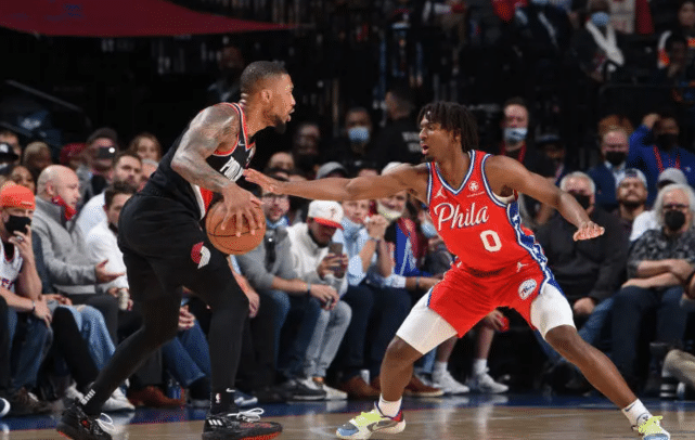 这都能输！利拉德一人薪水超费城全队！入选76大球星再添争议