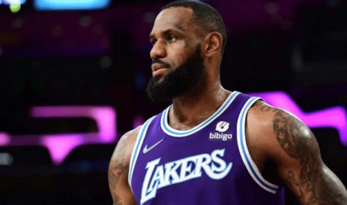 37岁詹皇有多强？三项数据前10，专家解读，科比乔丹也未做到