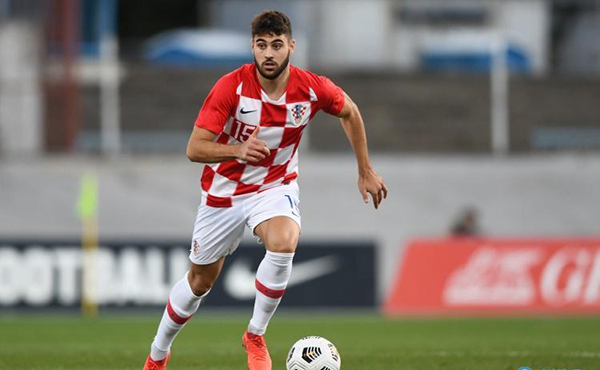 英媒：曼城准备今夏签下莱比锡中后卫格瓦迪奥尔