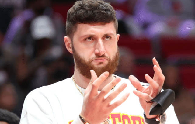 NBA官宣5大罚单！努尔基奇兰德尔各损失4万 追梦贝弗利希尔也挨罚