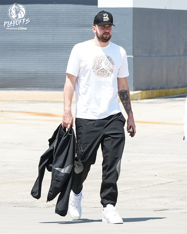 最快明日冲西部冠军！东契奇欧文领军出战 G5，莱夫利或火线复出