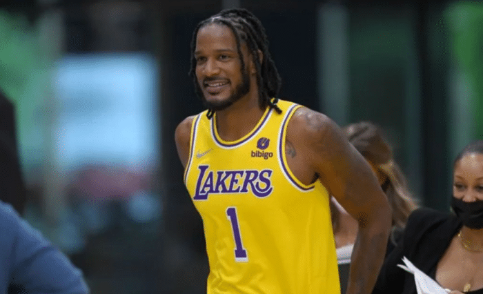 2022年首笔交易即将诞生，湖人终于要变了