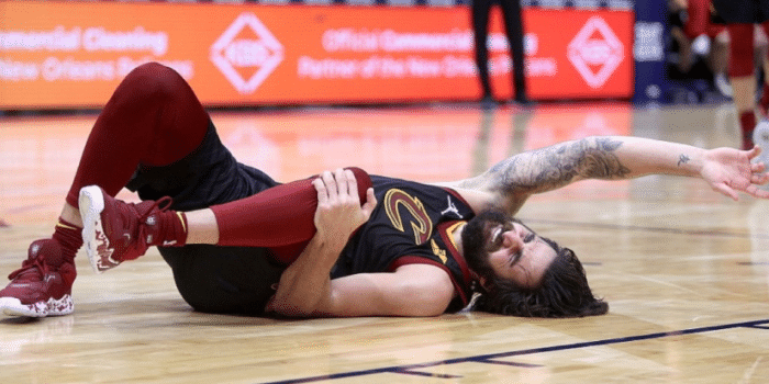 NBA官宣报销！卢比奥左膝前交叉韧带撕裂，合同年惨遭重伤太不幸