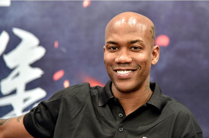 马布里接任中国男篮？悬念揭晓，名记曝光篮协决定