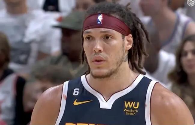 砍下27分，约基奇说了啥让戈登爆发？小心思机智，谁注意戈登反应