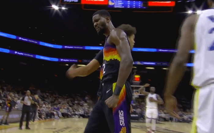 保罗太稳了！太阳17连胜平队史纪录，勇士22次失误，库里疯狂打铁