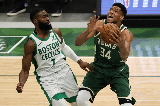 雄鹿8连胜！字母全场仅13分，绿军错失绝杀+三核65分险造大逆转