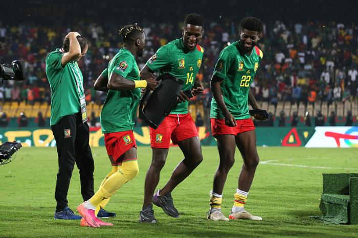 非洲第1连入决赛，2-0到3-1！冲首冠+“3连杀七冠王”，马内开挂