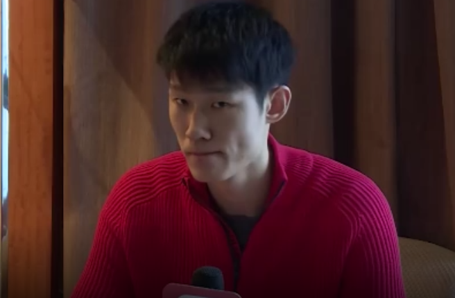 全场力拼49分钟难阻失利！胡金秋砍27分10篮板