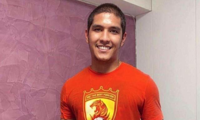 首位退籍归化诞生！26岁华裔变回秘鲁人，3年0出场让恒大几千万打水漂