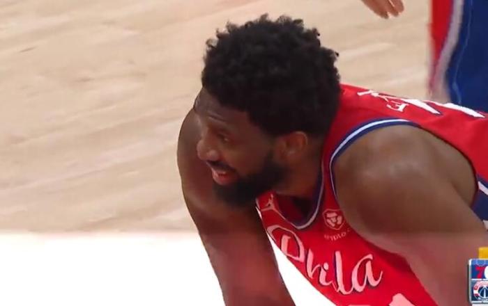 太坏了！故意吼人挑衅却装无辜，湖人旧将中计遭驱逐，大帝偷笑