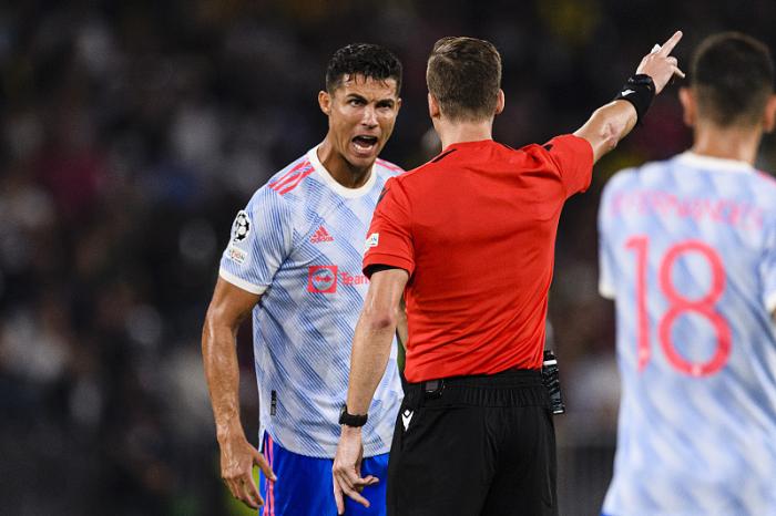 腰无力？欧冠C罗和梅西不在场，林加德乌龙助攻而巴萨缺少新王