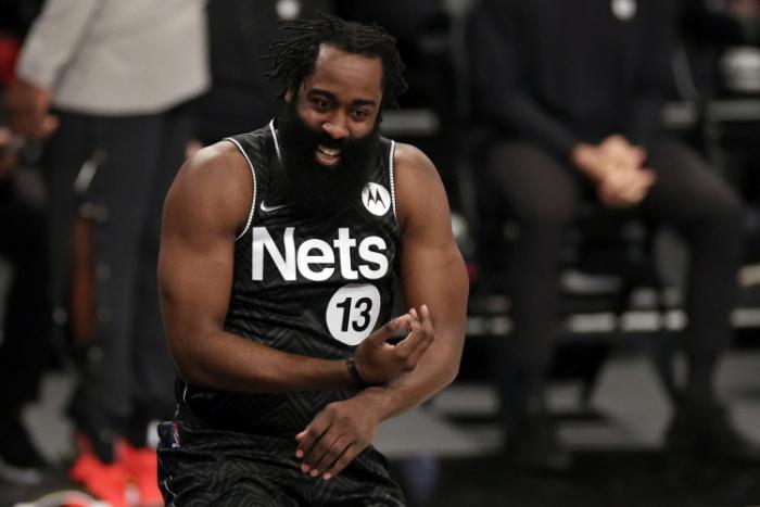 近4场42助仅9失误！欧文：我为本场的失误道歉，跟尼克斯打比赛真带劲！