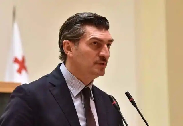 曼城旧将卡韦拉什维利当选格鲁吉亚总统，体育与政治的跨界传奇