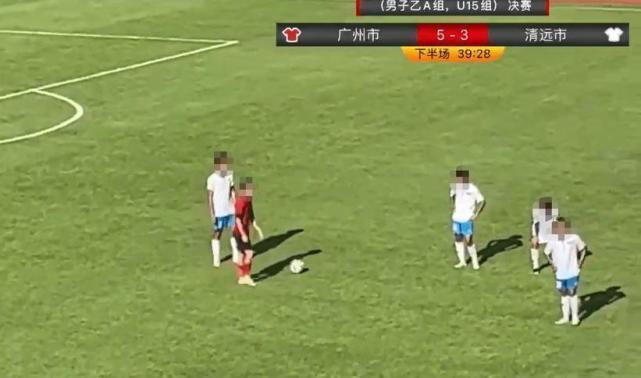 中国青少年足球乱象：大比分假球+黑哨横行！联赛取消致球员无球可踢